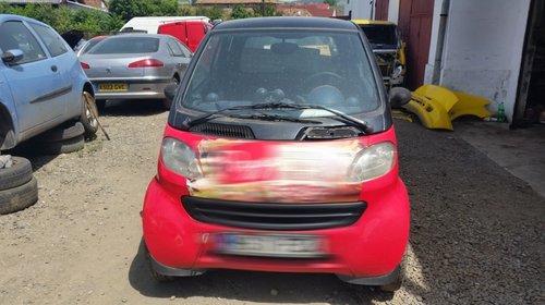 Dezmembrez Smart Fortwo 0.6 40kw 52cp 1999