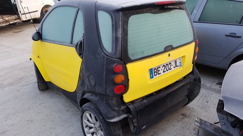 Dezmembrez Smart ForTwo an 2000 motorizare 600cmc