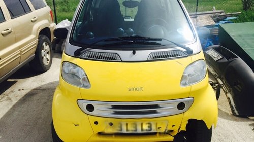 Dezmembrez Smart fortwo