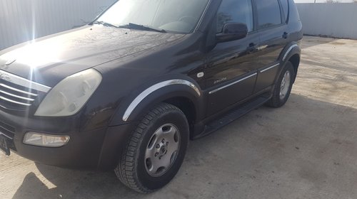 Dezmembrez SsangYong Rexton 2.7 xdi ,fab 2006