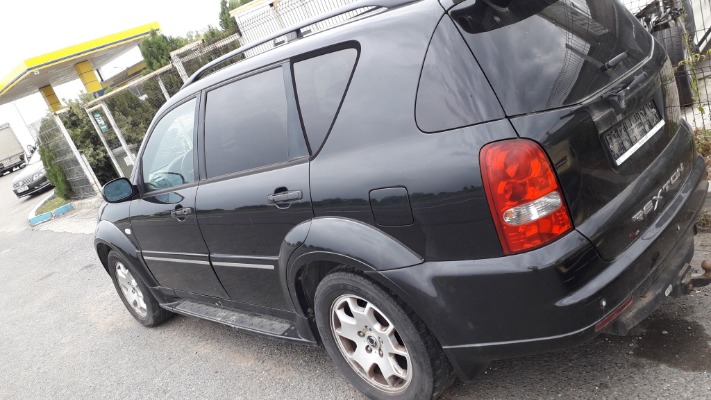 DEZMEMBREZ SSANGYONG REXTON 2.7D AUTOMAT