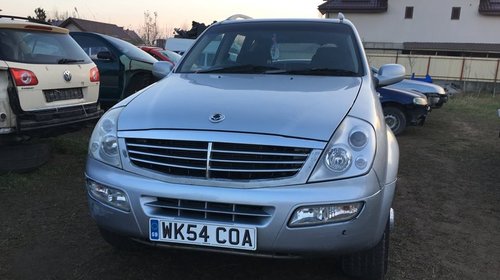 Dezmembrez SsangYong Rexton motor 2.7 xdi cu 60.000 mile