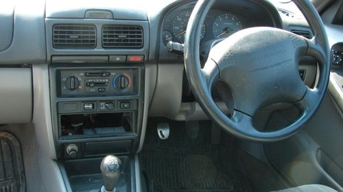 Dezmembrez Subaru Forester din anul 1998