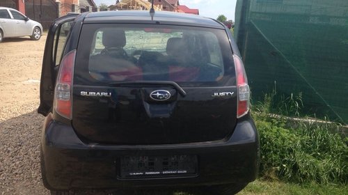 Dezmembrez Subaru Justy