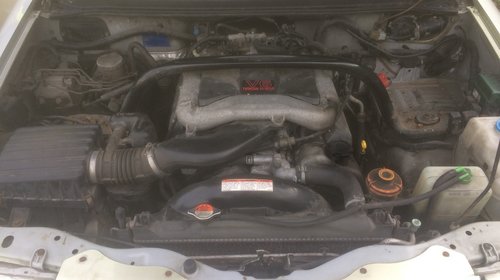 Dezmembrez Suzuki Grand Vitara 2.5 benzina