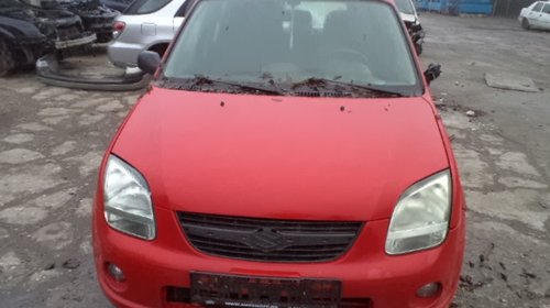 Dezmembrez Suzuki Ignis an 2004: motor 1328 c