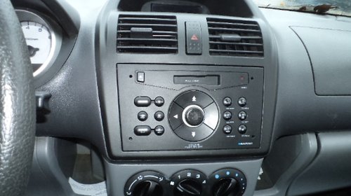 Dezmembrez Suzuki Ignis an 2004: motor 1328 cc, benzina