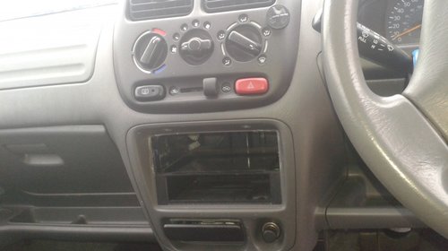 Dezmembrez Suzuki Ignis din 2002 1.3 b