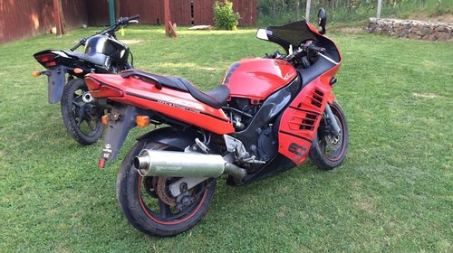 Dezmembrez SUZUKI RF600 R stare foarte buna, 