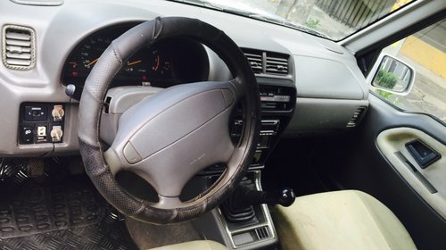 Dezmembrez Suzuki Vitara 2.0i an:1997