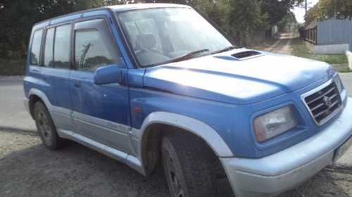 Dezmembrez Suzuki Vitara din 2000