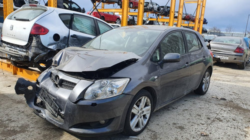 Dezmembrez Toyota Auris 2008 hatchback 2.2 d-