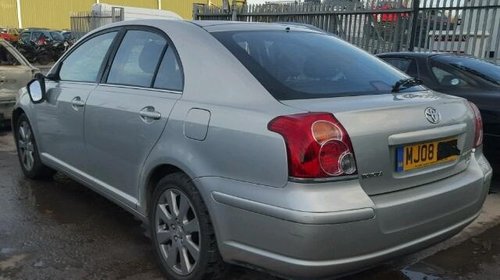 Dezmembrez Toyota Avensis 2.0diesel 2008