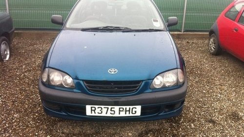 Dezmembrez Toyota Avensis 2 0td An 2001