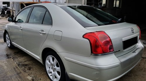 Dezmembrez Toyota Avensis 2004 2.0d