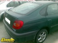 Dezmembrez Toyota Avensis Cdx 2 0i An 2000