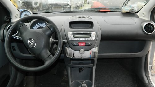 Dezmembrez Toyota Aygo - 2006