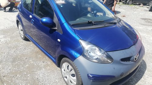 Dezmembrez Toyota Aygo 2008 hatchback 1.4 die