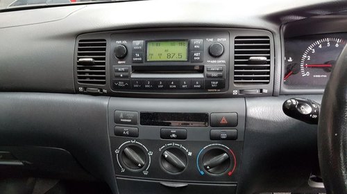 Dezmembrez Toyota Corolla 2005 hatchback 1.39 benzina ZZE120