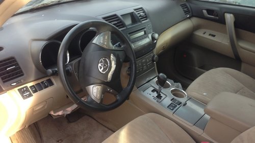 Dezmembrez Toyota Highlander 3,5 v6