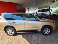 Dezmembrez Toyota Land Cruiser 2014