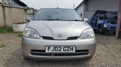 Dezmembrez Toyota Prius 1.5 53kw 72cp 2001