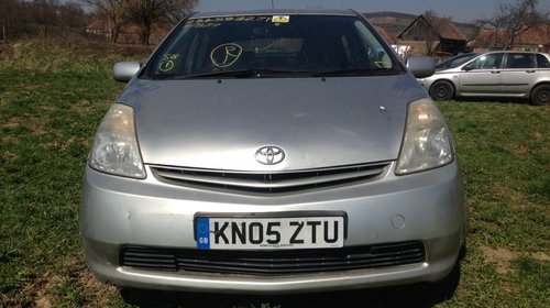 Dezmembrez Toyota Prius II