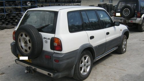 Dezmembrez Toyota RAV 4 din 1995-2.0b