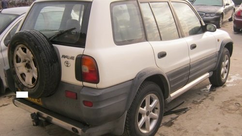 Dezmembrez Toyota RAV 4 din 1995-2.0b