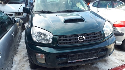 Dezmembrez Toyota Rav 4 fabricatie 2001 motor