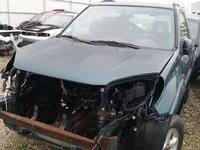 Dezmembrez Toyota Rav 4 II, 2004, 2.0i, cut vit manuala