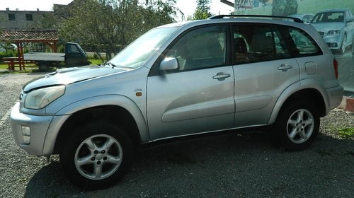 Dezmembrez Toyota Rav4 din 2000-2003