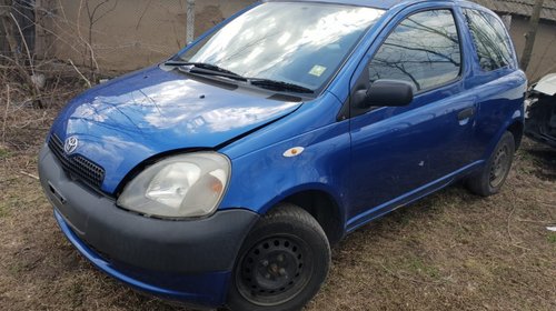 Dezmembrez Toyota Yaris 1.0i 2002