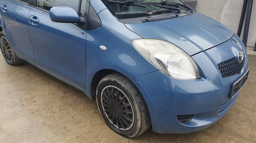 Dezmembrez Toyota Yaris, 1.3 benzina, 64 kw, 