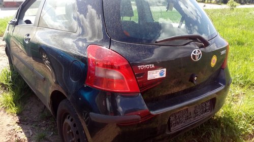 Dezmembrez Toyota Yaris 1.3