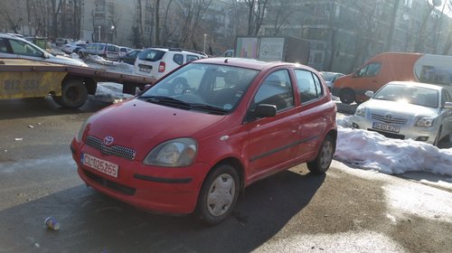 Dezmembrez Toyota Yaris 1000