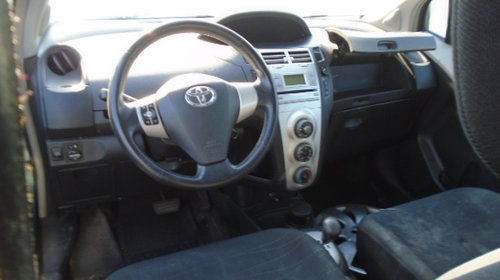 Dezmembrez Toyota Yaris 2006 Hatchback 1.4