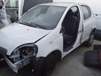 Dezmembrez toyota yaris an 2003