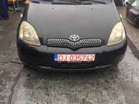 Dezmembrez toyota yaris din 2002 motor 1.0 benzina