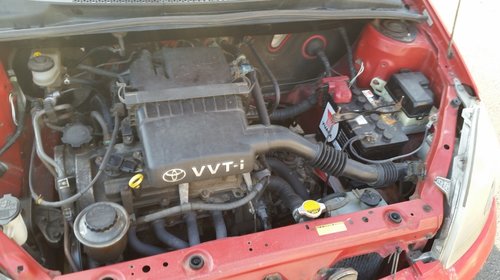 Dezmembrez Toyota Yaris