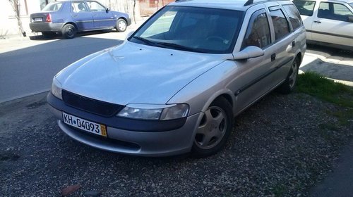 Dezmembrez Vectra B Break 2.0 Dti