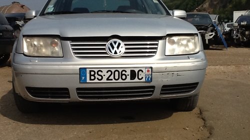 Dezmembrez Volkswagen Bora 1.6 SR 1999