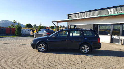 Dezmembrez Volkswagen Bora 2000 kombi 1.6