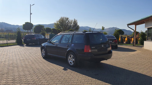 Dezmembrez Volkswagen Bora 2000 kombi 1.6