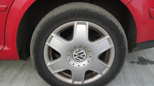 Dezmembrez volkswagen bora 2002 1.6 16v