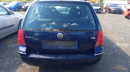 Dezmembrez Volkswagen Bora 2002 break 1.9 tdi