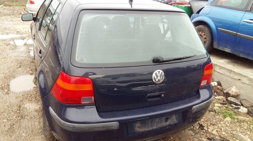 Dezmembrez Volkswagen Golf,1.6 benzina,1998