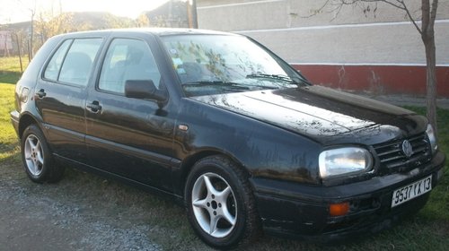 Dezmembrez Volkswagen Golf 3 1.9 Tdi