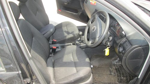 Dezmembrez volkswagen golf 4 1.4i din 2002