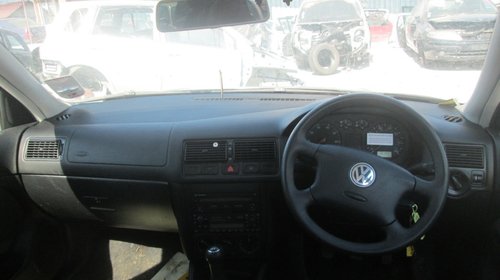 Dezmembrez volkswagen golf 4 1.4i din 2003